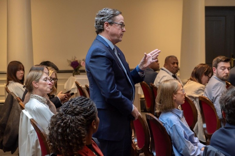 Dr. Fox Speaking at FDI World Dental Federation event