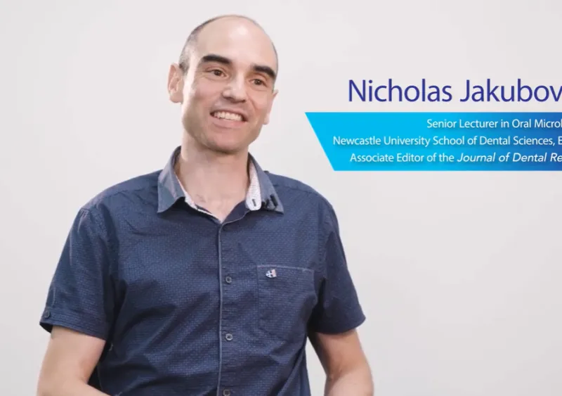 Nicholas Jakubovics JDR 100