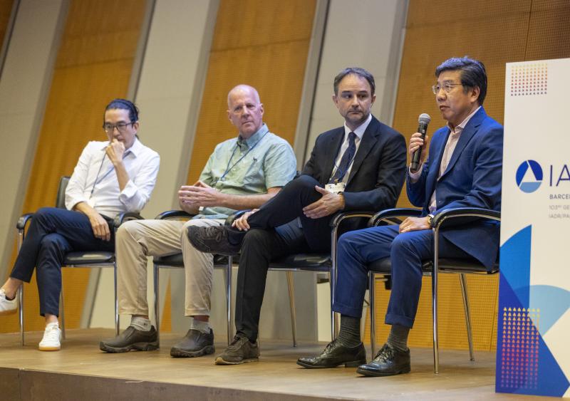 IADR Speaker Pannel